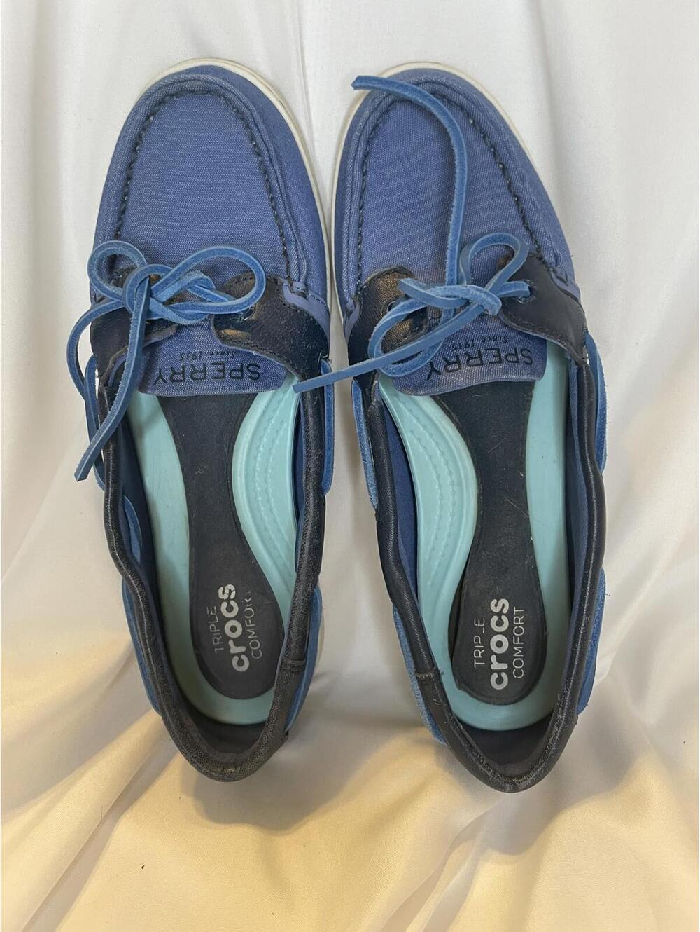 Blue denim and leather Sperry Topsiders with Crocs insole size 7